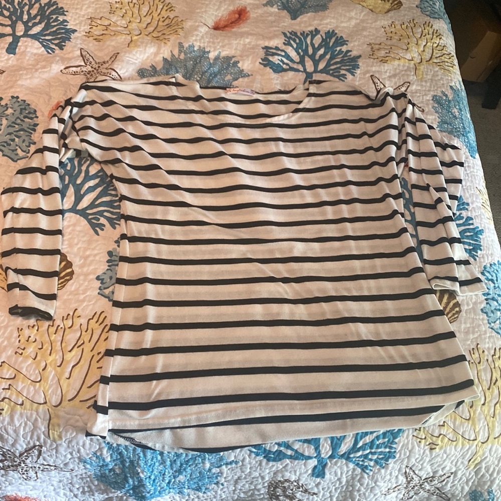 Black and White Long Sleeve Top
